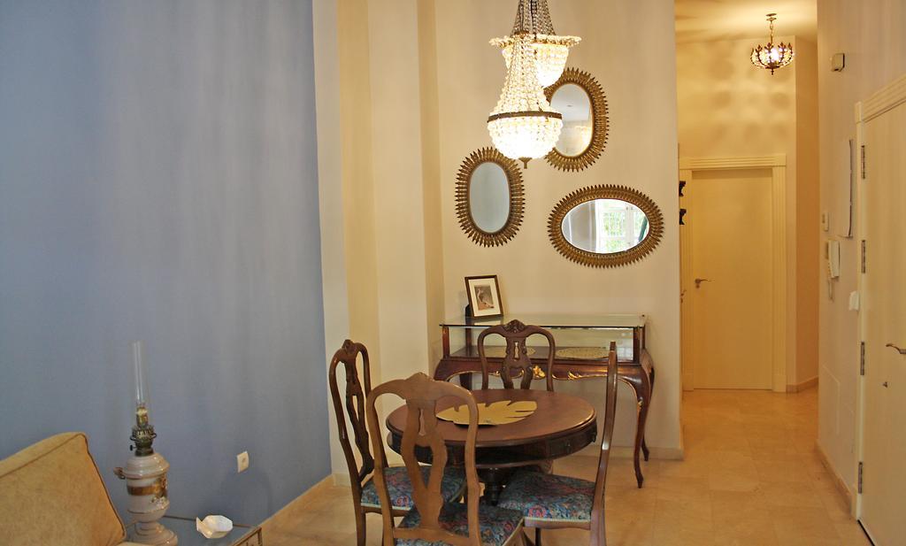 La Casa Azul B&B + Apartments Малага Экстерьер фото