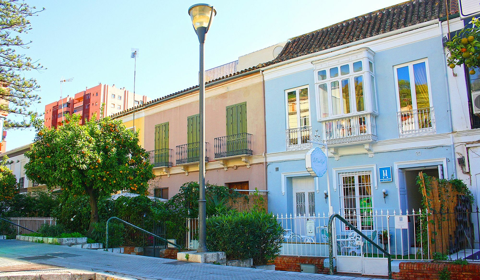 La Casa Azul B&B + Apartments Малага Экстерьер фото